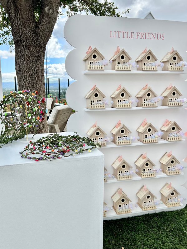 Scallop Party Favor Wall 4x6'