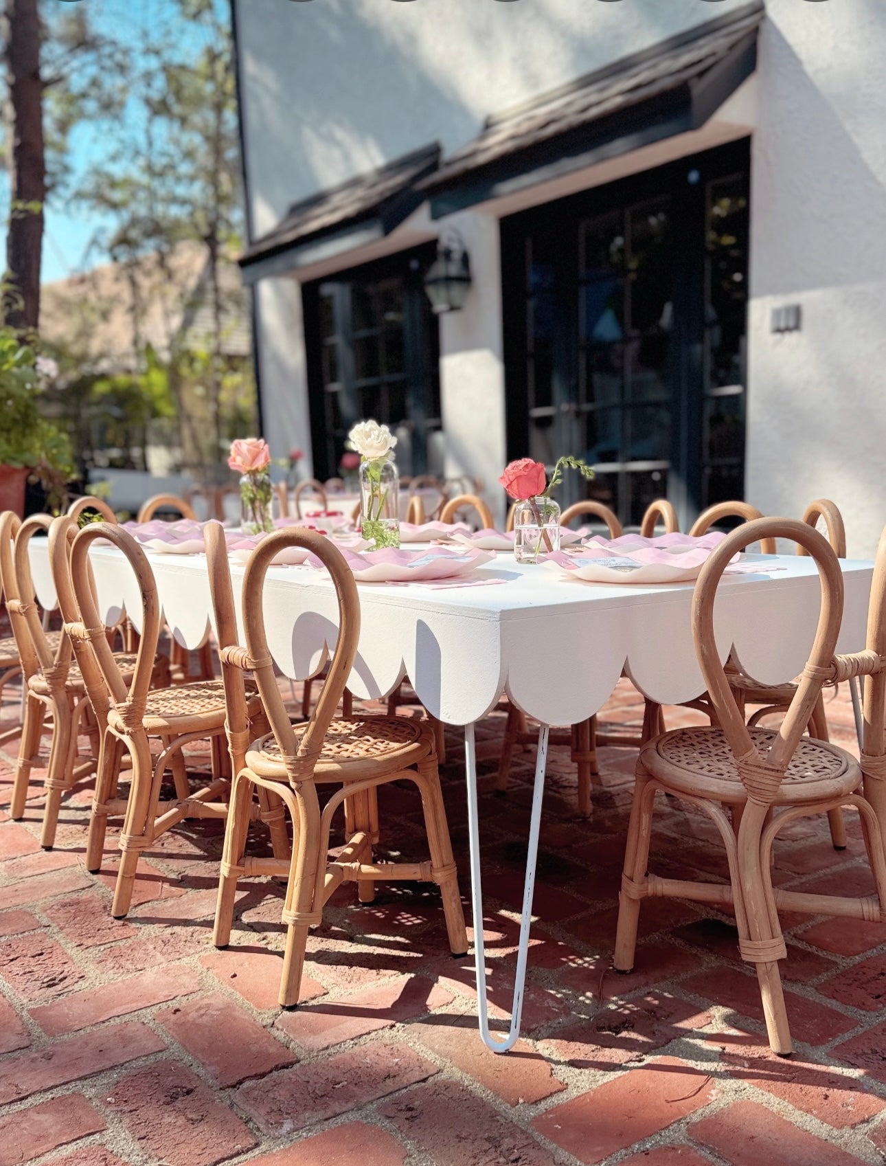 Scallop Kids Square Table - Image 3