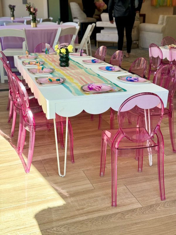 Scallop Kids Square Table