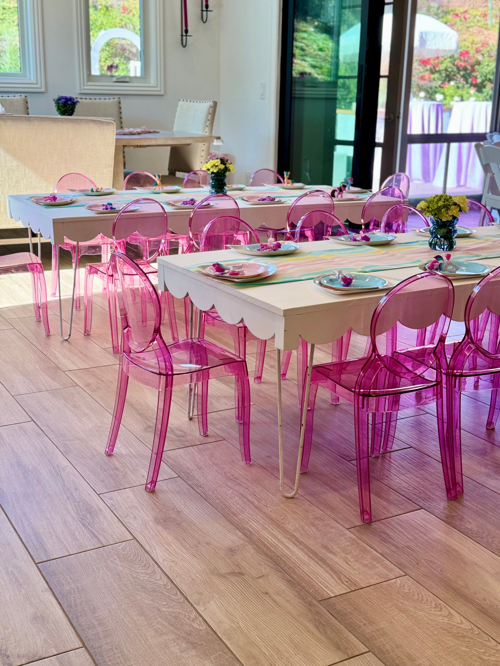 Scallop Kids Square Table - Image 2