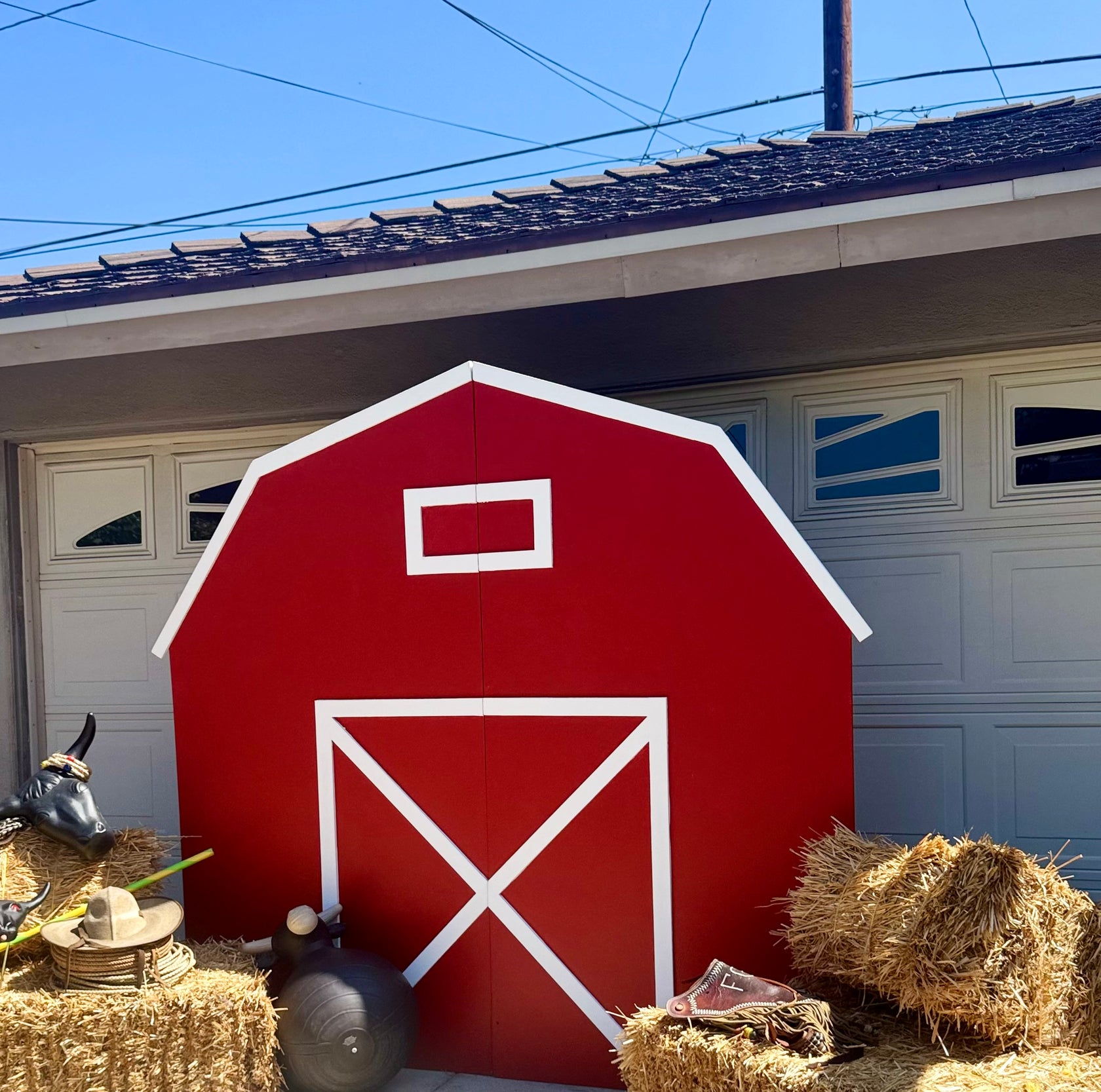 Barn House Backdrop 7'x7' - Image 3