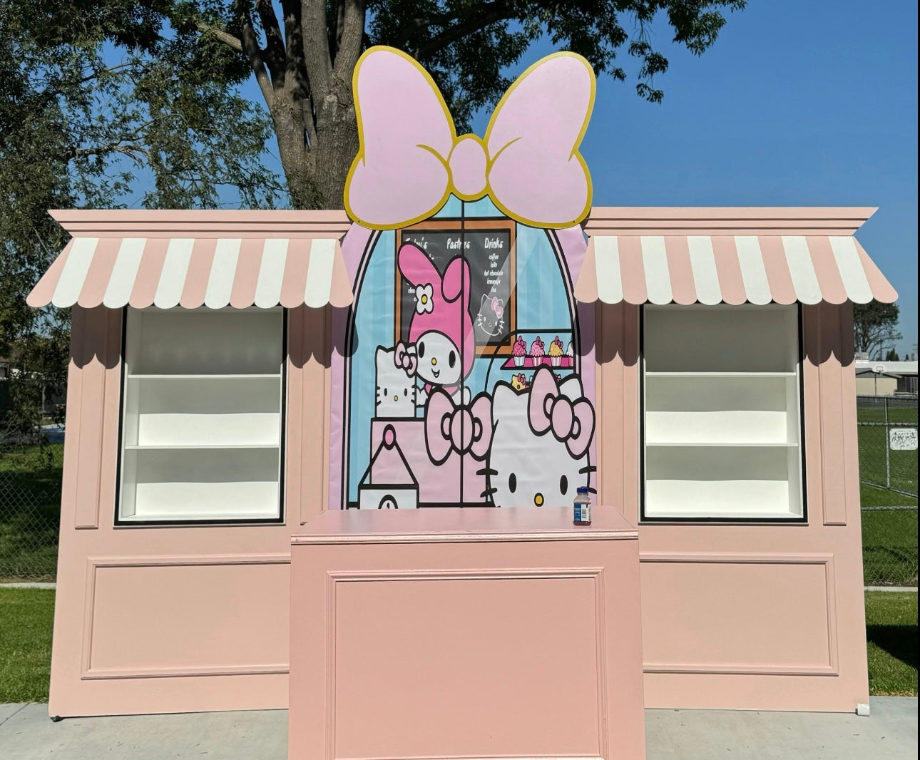 Large Hello Kitty Shop (3 Piece) - Image 4