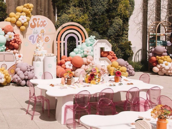 Kids Wavy Wood Table